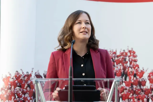 Ministerin Claudia Bauer (ÖVP) hält wenig von neun Monaten Zivildienst, sie hätte lieber elf.  | Foto: Sade Jerabek/MeinBezirk