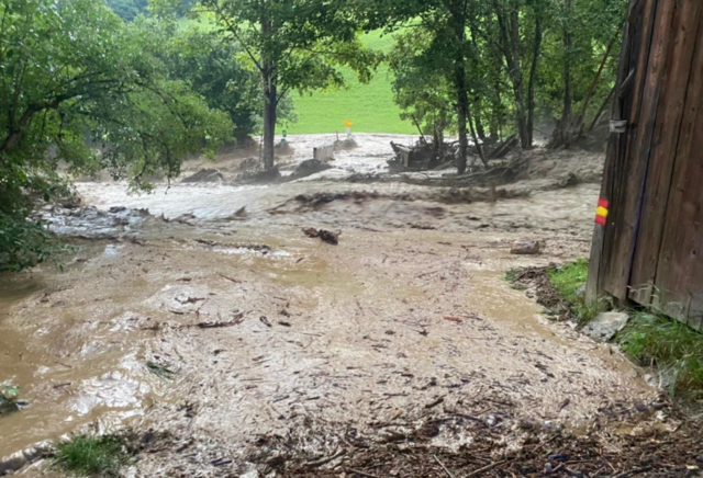 Nach den Unwettern der vergangenen Jahre wird der Hochwasserschutz am Kleinkirchheimerbach-St. Oswalderbach in Bad Kleinkirchheim weiter ausgebaut. Auch der Bau einer Gemeindestraßenbrücke ist geplant. | Foto: Facebook/Freiwillige Feuerwehr Bad Kleinkirchheim