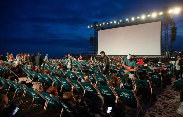 Am Samstag, den 1. August 2026, findet um 20:00 Uhr im Freilichtmuseum Gerersdorf das „FREDA Sommerkino“ mit dem Film „Es sind die kleinen Dinge“ statt; Einlass ist bereits ab 19:30 Uhr. | Foto: unsplash / Zhifei Zhou