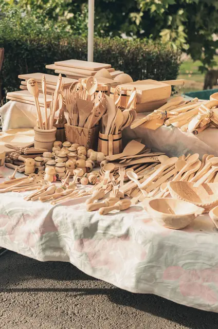 Die Ausstellung „Handwerkskunst aus der Region“ ist im gesamten Juli 2026 von Donnerstag bis Sonntag jeweils von 19 bis 20.30 Uhr im Schloss Kobersdorf (1. Stock) geöffnet. | Foto: pexels / Filip Marcus Adam