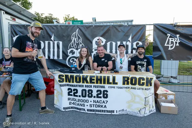 Gleich beim Eingang ein Hinweis auf ein weiteres Rock Festival - Smokehill Rock in Rauchenwarth; Mit Karten-Vorverkauf - betrieben von den Veranstaltern. | Foto: cine-motion.at / R. Ivanek