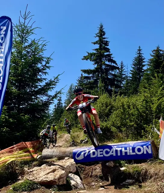 Im Short Track gab es für Sandra Pink Silber, im Cross Country-Bewerb Bronze. | Foto: Crazy Cross Biker