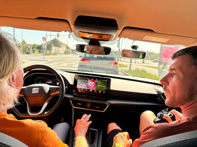 MeinBezirk unterwegs mit Fahrschul-Chef Günter Koglbauer | Foto: Santrucek
