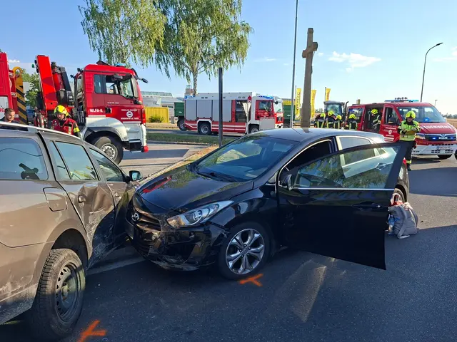 Bei dem Unfall wurde eine Lenkerin verletzt. | Foto: FF Waidhofen/Thaya