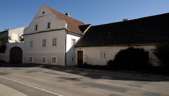 Die "Granitz" führt direkt beim Pfarrhof vorbei mit einer zum Teil engen Straße. | Foto: Gemeinde Röschitz