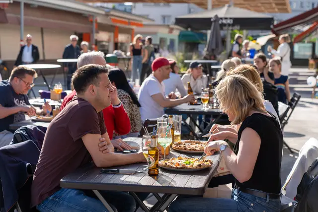 Die Afterwork-Veranstaltungen am Schlingermarkt kehren zurück. | Foto: Leiwand.wien