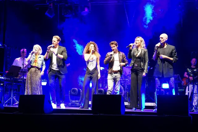 Musical Rock: Annemieke van Dam, Mark Seibert, Patricia Meeden, Clemens Otto Bauer, Barbara Obermeier und Drew Sarich. | Foto: Marktgemeinde Wiener Neudorf