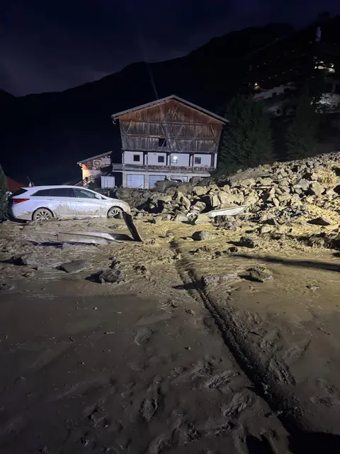 Evakuierung beim Geierwallihof. | Foto: zoom.tirol