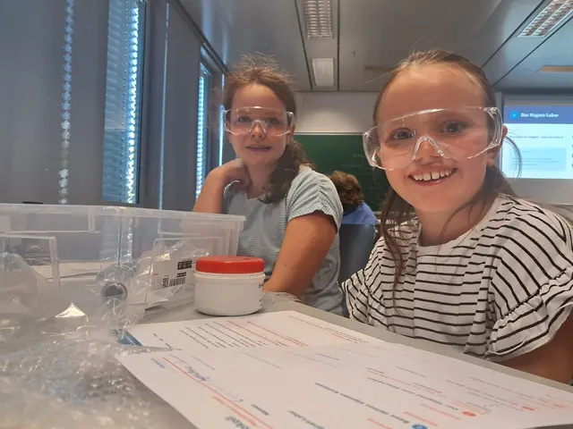 Nachwuchsforscherin Fini war begeistert. | Foto: Kinderuni OÖ