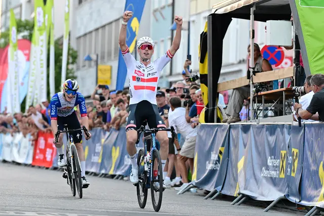 Michael Gogl siegt nach einem starken Zielsprint in Wels. | Foto: Michael Gogl siegt in Wels