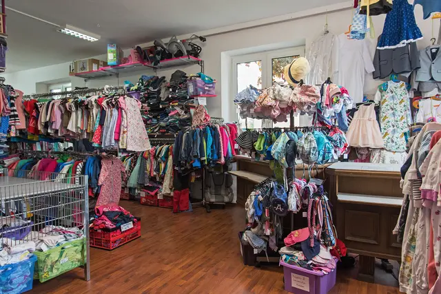 Der Secondhand-Laden "Minifundus" in Meggenhofen bietet allerlei Schönes für Kids. | Foto: Katzinger
