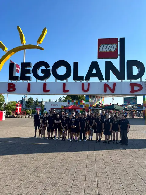 Im Legoland in Billund erkundeten die Teilnehmerinnen und Teilnehmer die zahlreichen Attraktionen des Freizeitparks. | Foto: Pfadfindergruppe Langenwang