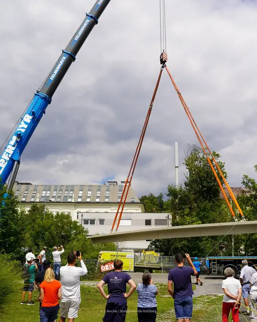 53 Tonnen schwer und 26 Meter lang war ist das Brückenfertigteil, das installiert wurde. | Foto: Stadtgemeinde Voitsberg/J. Reicher