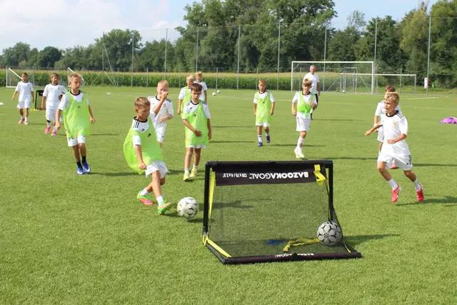 Zu sehen sind die junge Talente beim Training.