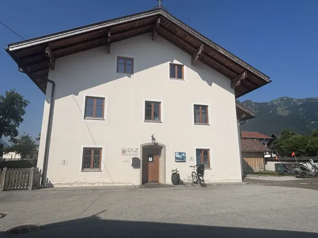 Das Eltern-Kind-Zentrum (EKiZ) Kramsach und Umgebung ist eine wichtige Anlaufstelle für Familien und bietet Raum für Begegnung, Austausch und Unterstützung im Familienalltag. | Foto: Martina Obertimpfler 