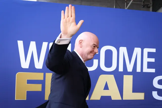 Nachdem Pläne vom Verkauf von FIFA-Rechten – und somit auch an der Fußball-WM – an private Investoren publiziert wurden, hagelt es an Kritik von allen Seiten. Hier zu sehen: FIFA-Chef Infantino. | Foto: APA-Images / AFP / CHARLY TRIBALLEAU