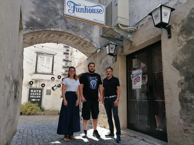 Vizebürgermeisterin Anna-Maria Demmelmayr, Alexander Fuchs und Innenstadtmanager Ralf Reiter (v. li.). | Foto: Steyr / Stadt.Impuls