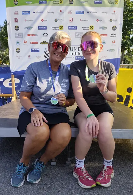 links Mutter Johanna Sandhofer, rechts Tochter Emilia Sandhofer | Foto: Sandthofer