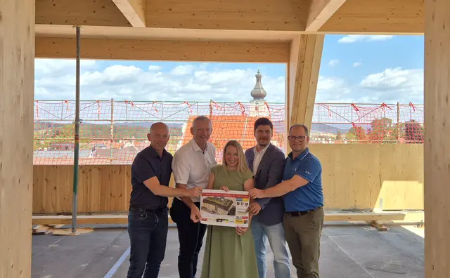 Walter Eigenthaler, Martin Leonhardsberger, Silke Dammerer, Roland Hayirli und Günther Pfeiffer. | Foto: Stadt Mank