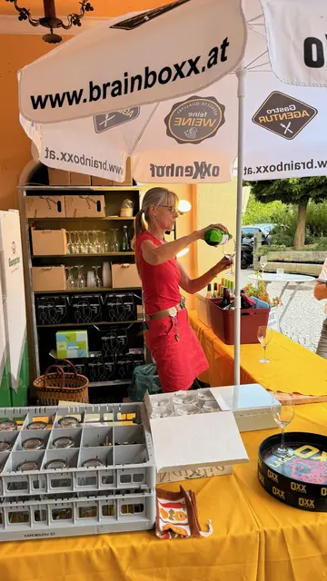 Die "oXXenhof"-Bar rundete das kulinarische Erlebnis samt Weinbegleitung und reginregionalen Bieren ab. | Foto: Richard Högl
