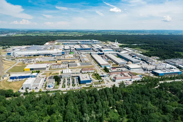 In einem anhaltend herausfordernden Marktumfeld setzte die AMAG-Gruppe ihren erfolgreichen Start in das Geschäftsjahr 2026 auch im zweiten Quartal fort. | Foto: AMAG Austria Metall AG