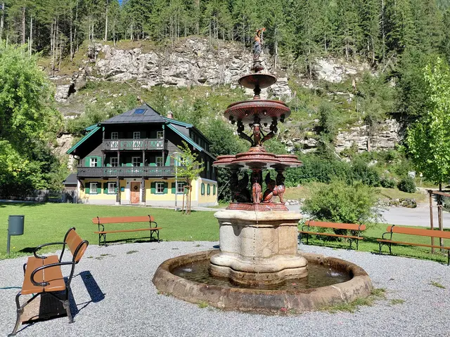 Gusseiserner Brunnen  | Foto: H.Bachinger