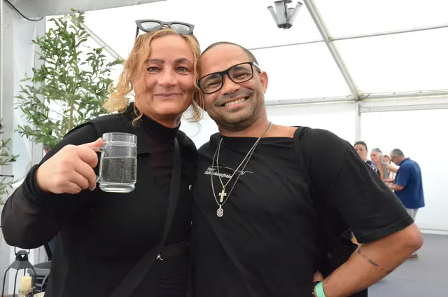 Gabi Plattner, Leiterin der Tiroler Frauenhäusern, mit Gustavo Oliveira. | Foto: Schletterer