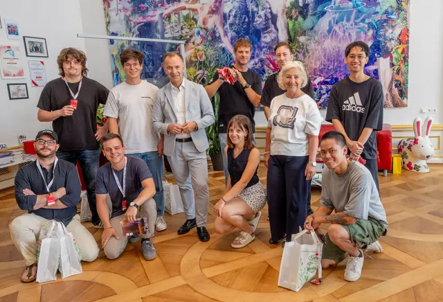Die Gewinner des Band- und DJ-Contests von "Live in Salzburg" waren zu Gast im Schloss Mirabell. Sie sind Ende August an vier Tagen im Volksgarten zu sehen. | Foto: Stadt Salzburg/Wilbild