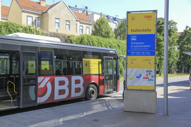 Während die Bauarbeiten auf der Zugstrecke Praterstern bis Floridsdorf andauern, kommen die nächsten Sperren aufgrund der Einführung des digitalen Zugsicherungssystems. Ersatzbusse kommen. | Foto: ÖBB
