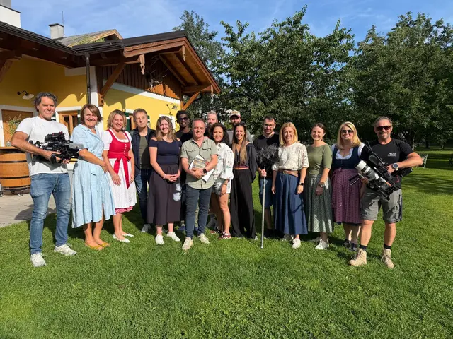 Das Team rund um die Produktion im Tennengau. | Foto: Bad Vigaun