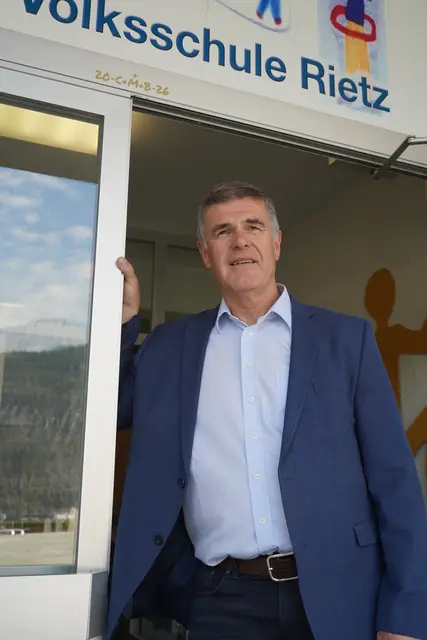 Für den Rietzer Bgm. Gerhard Krug ist die Erweiterung der Kinderbetreuung und Bildungseinrichtung eines der größten Projekte und eine große finanzielle Herausforderung. | Foto: Georg Larcher / MeinBezirk.at