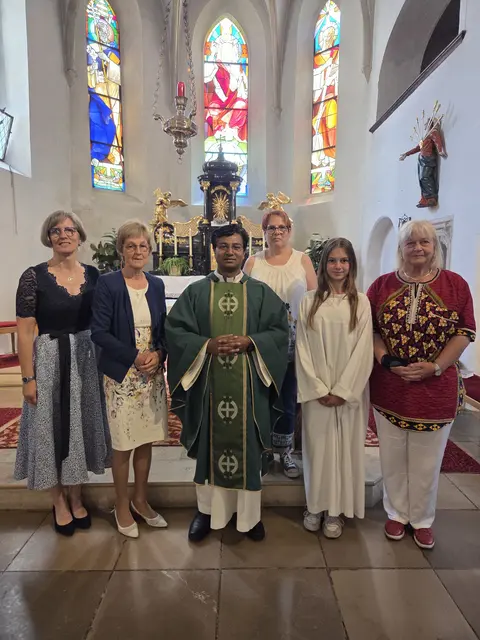 Christiana Burger, Manuela Kerndler, Pater Raju Nellissery, Michaela Rinnerbauer, Carina Hager, Helene Kleebinder | Foto: Pfarre Wölbling