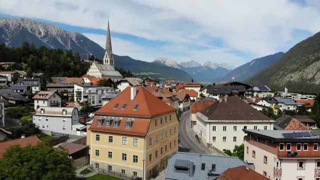 In der Imster Rosengartenschlucht ist ein 79-jähriger Niederländer verunglückt. Der Mann zog sich schwere Verletzungen am Arm zu. | Foto: Stadtgemeinde Imst