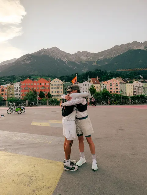 Fabian bewältigte 190 Kilometer von St. Anton am Arlberg bis nach Kufstein und sammelte dabei Spenden für die Kinderkrebshilfe Tirol. | Foto: Motioncraft/Jakob Kirnbauer