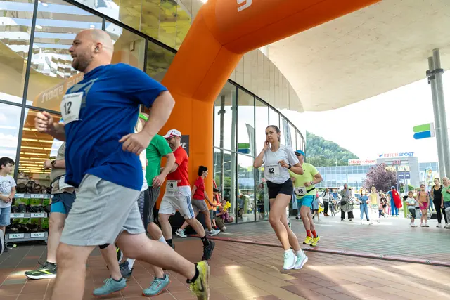 Im Shopping Nord finden am 12. September mit dem "Charity Spindel-Lauf" und dem "Kids4Kids Run" zwei Läufe für den guten Zweck statt. | Foto: Shopping Nord
