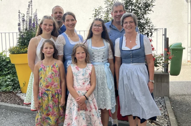 Die gesamte Familie Braunsteiner. | Foto: Familie Braunsteiner