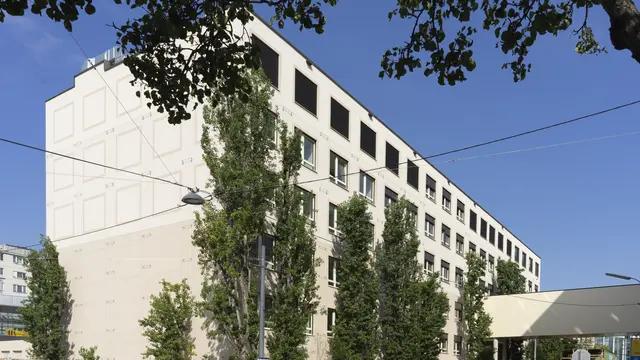 Der Modulbau des Traumazentrums ist vollständig. Aktuell wird das Spital mit Equipment und Möbel ausgestattet. | Foto: AUVA / Raphaela Raggam