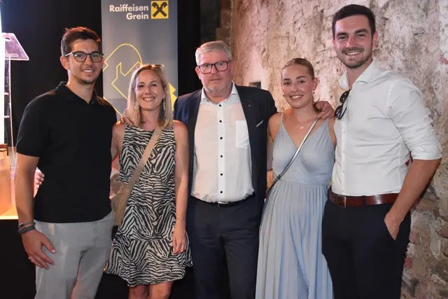 Generalversammlung der Raiffeisenbank Grein mit dem anschließenden Sommerfest im Meierhof der Burg Clam. | Foto: Robert Zinterhof