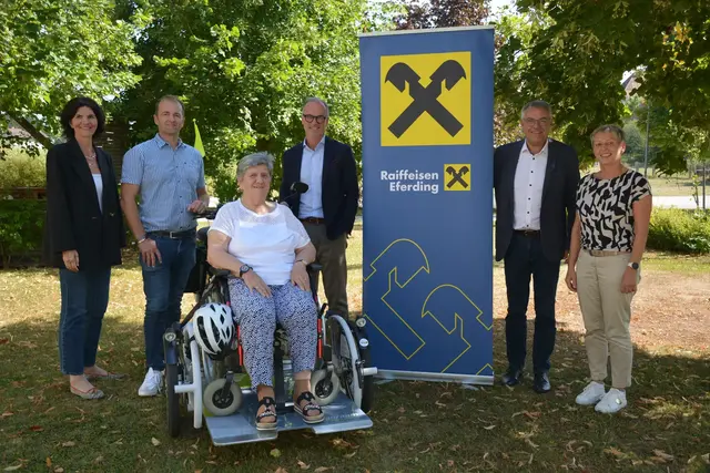 Das Rollstuhlfahrrad ist elektrisch unterstützt und bietet den Heimbewohnern die Möglichkeit, an Ausflügen rund um die Region teilzunehmen.  | Foto: SHV Eferding