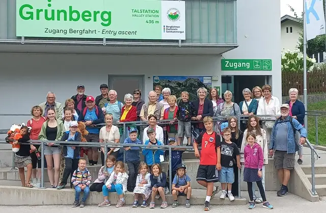Omas und Opas des Seniorenbundes Kremsmünster verbrachten mit ihren Enkeln einen erlebnisreichen Tag auf dem Grünberg. | Foto: Seniorenbund Kremsmünster