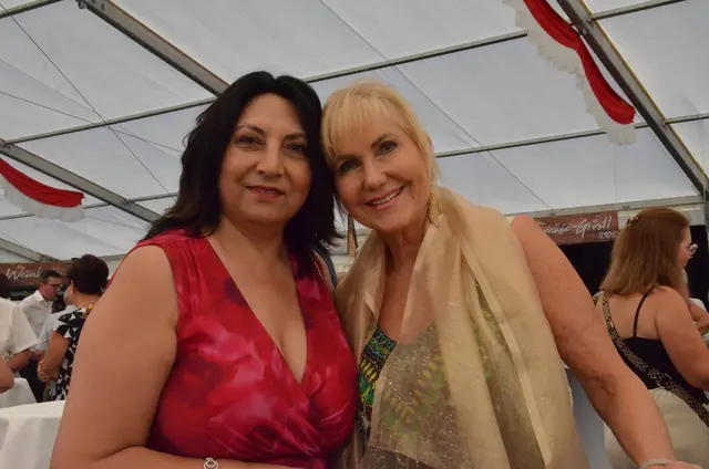 Selma Yildirim (Nationalratsabgeordnete) mit Hotelierin Sonja Sophie Ultsch. | Foto: Schletterer