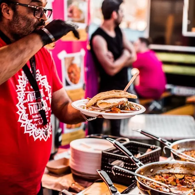Der Food Truck Market Österreich macht 2026 in über 50 Städten halt und verwöhnt dort Besucherinnen und Besucher mit frischem Essen, Musik und vielen weiteren Überraschungen.  | Foto: Street Food Market Österreich