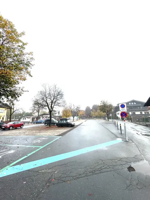 Nachdem die unrechtmäßig ausgestellten Gratis-Parkplatzkarten von der Stadt Kitzbühel eingezogen werden mussten, wird für deren künftige Vergabe eine rechtliche Grundlage in Form einer Verordnung benötigt. | Foto: Klaus Kogler