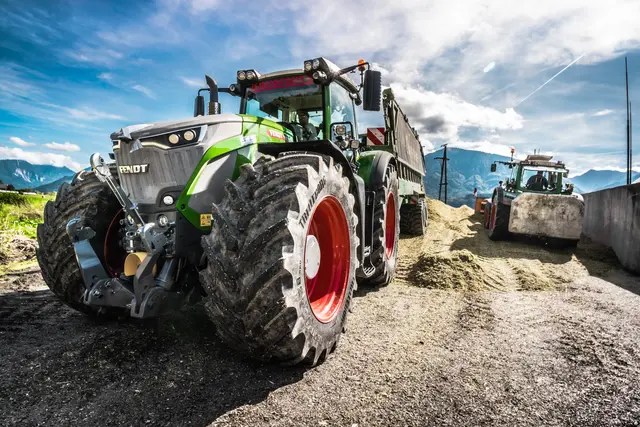 Jonas saß schon mit fünf Jahren auf dem Traktor. | Foto: Austria Farming