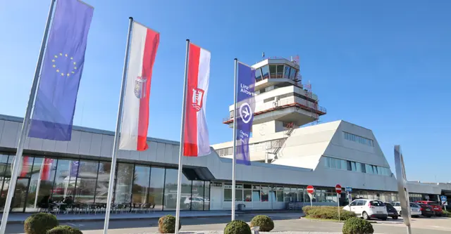 Der Linzer Flughafen sorgt nach einem aktuellen Gutachten über seinen Unternehmenswert für politische Diskussionen. Neos-Gemeinderat Stefan Burgstaller fordert jetzt die Offenlegung. | Foto: Flughafen Linz