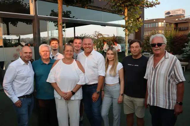 Rund 150 Gäste kamen zur Abendveranstaltung auf die Dachterrasse des Technoparks Raaba. | Foto: FPÖ