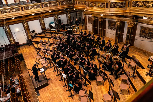 das Burgenländisches Jugendblasmusikorchester unter Leitung von Sandro Schlaffer  | Foto: Christian Hodina