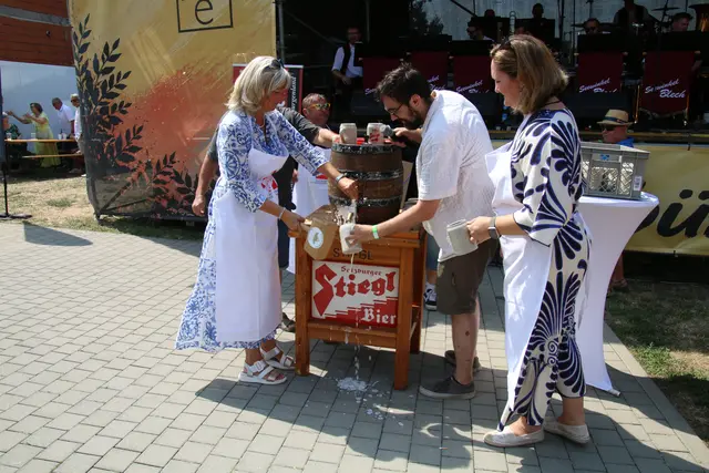 der gelungene Bieranstich 