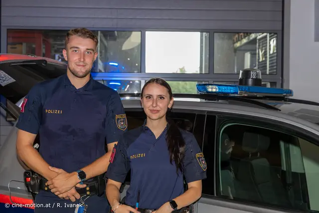 Die beiden Inspektoren arbeiten auch als Einsatzteam zusammen. | Foto: cine-motion.at / R. Ivanek
