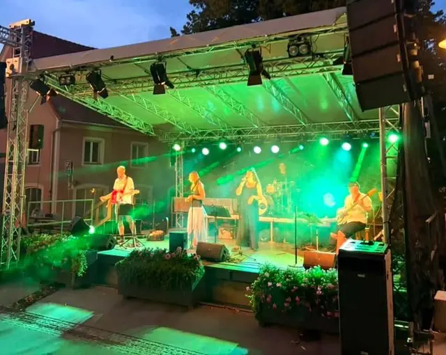 "Manouka" sorgte am Köflacher Rathausplatz für Stimmung. | Foto: Stadtgemeinde Köflach